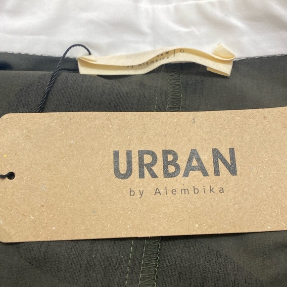 NWT URBAN BY ALEMBIKA URBAN DOTS
BUTTON DOWN SHIRT, Green - Picture 7 of 8